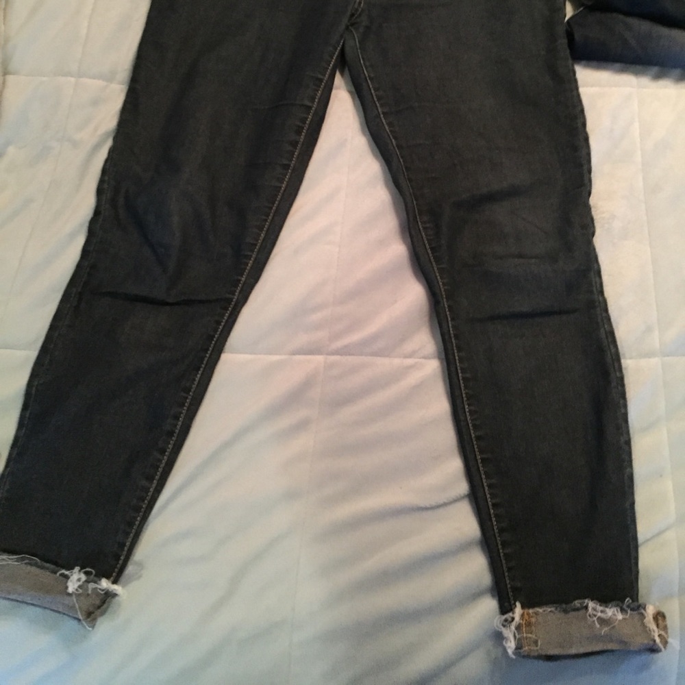 Skinny Jennifer Lopez jeans